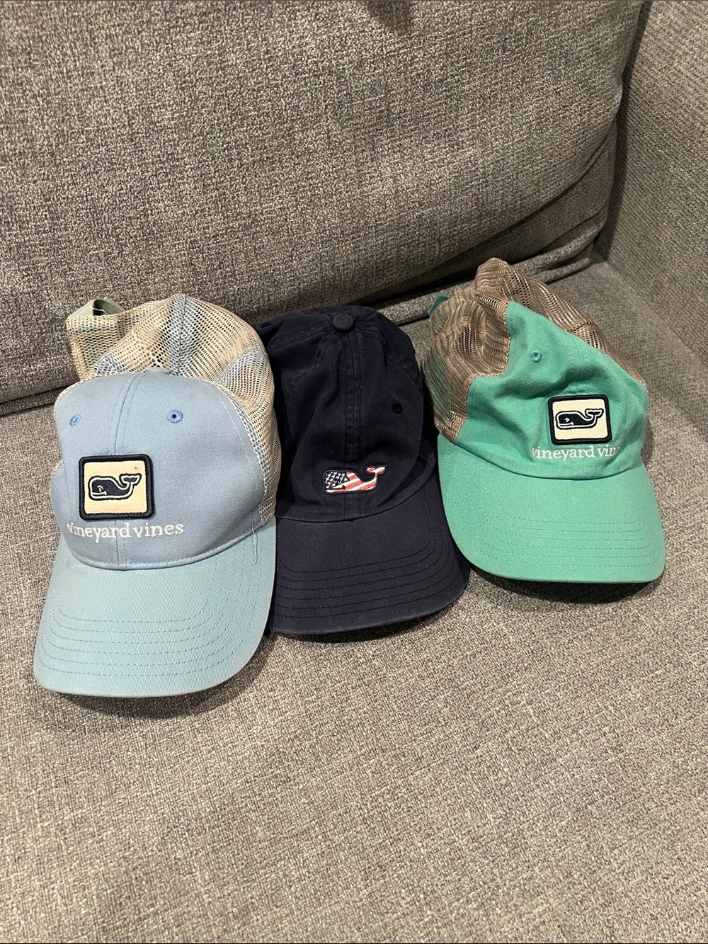 Vineyard Vines hat bundle 3 VV whale trucker hats american flag baseball cap